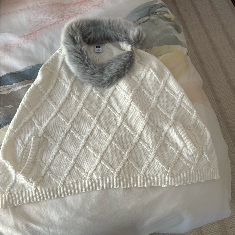 Cape with faux gray fur. Perfect condition!